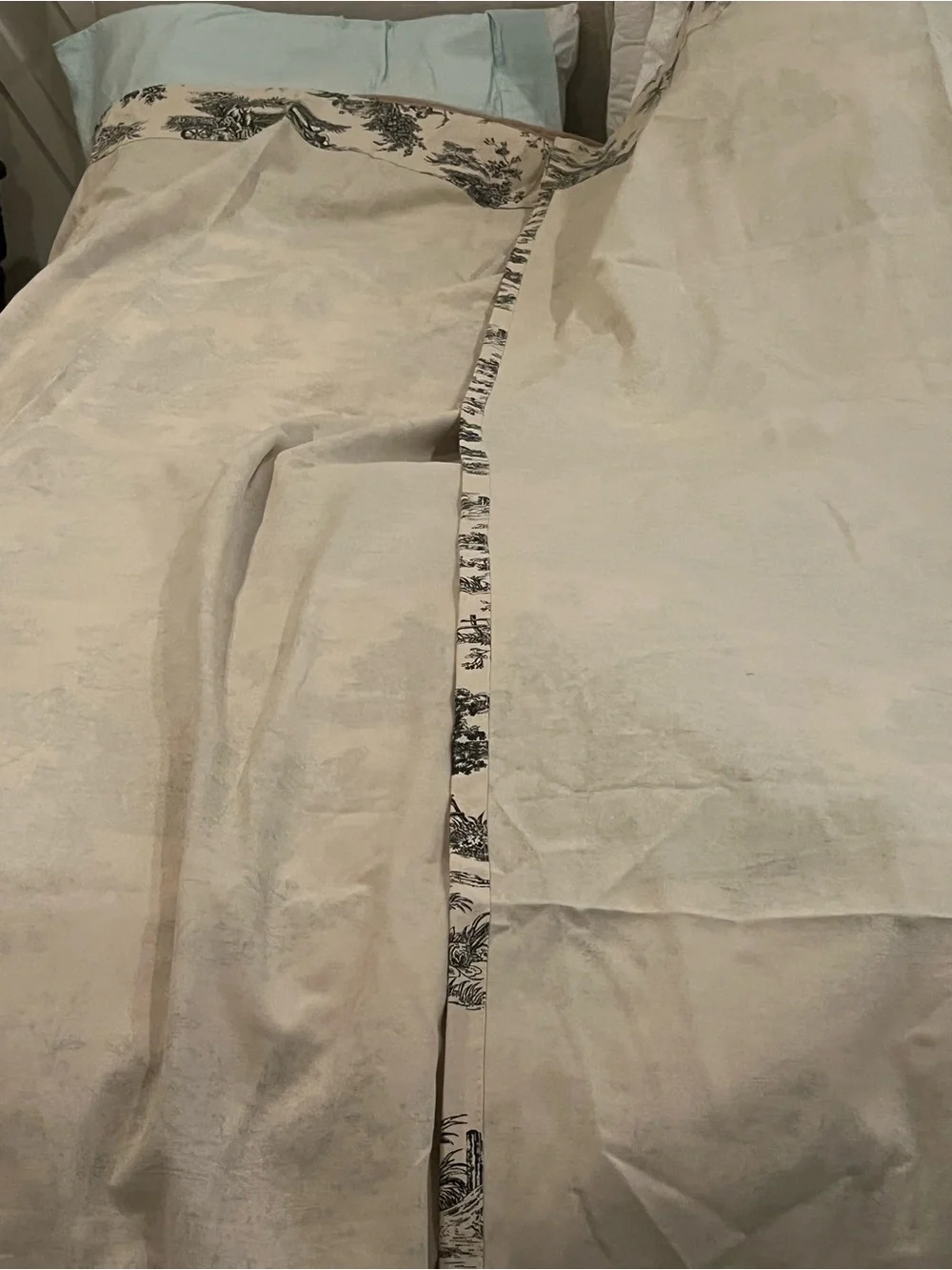 N/A elegant toile